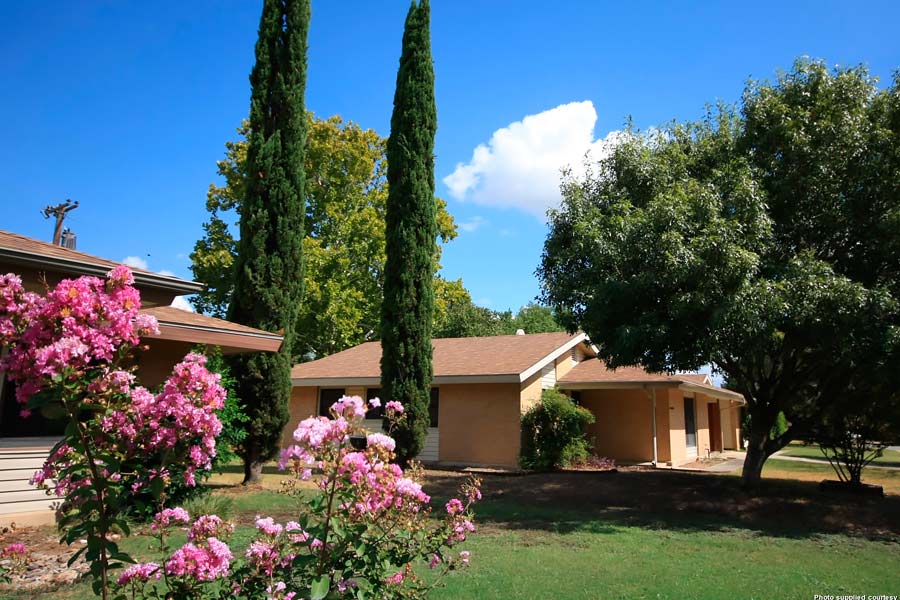 Heritage Oaks places to live San Antonio Brooks